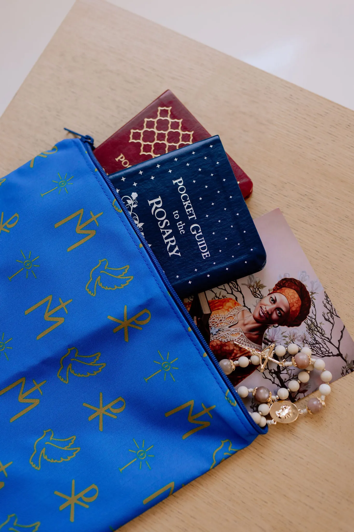 Mass Essentials Pouch - Image 4